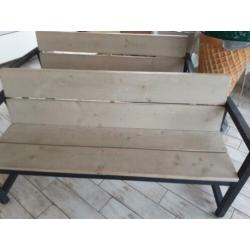 Bank van steigerhout , 2 banken te koop .