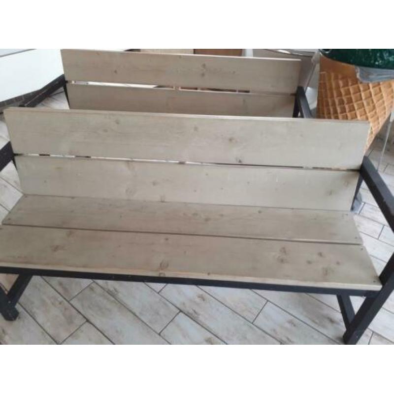 Bank van steigerhout , 2 banken te koop .
