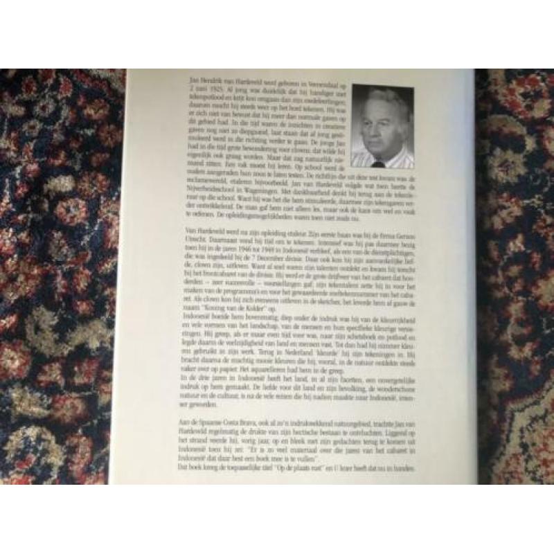 Op de plaats rust 1946 Nederlandse militairen in Nederlands-