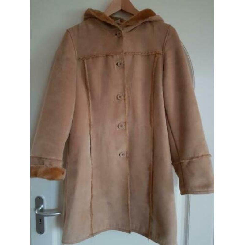 Mooie suede achtige winterjas met teddy