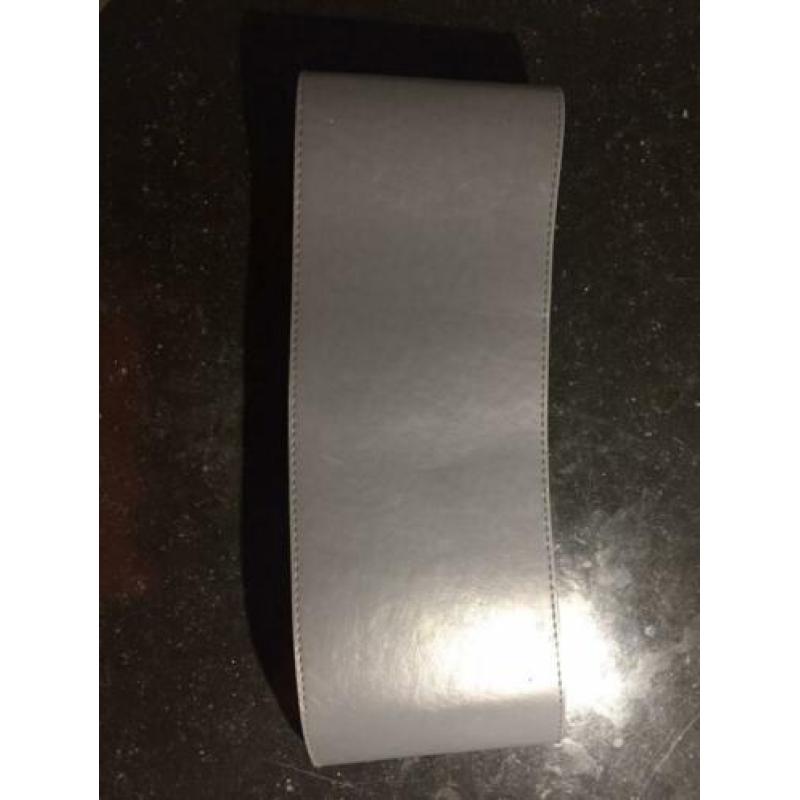 Grijze Leren Taille Riem Drie Studs Klittenband 85 cm
