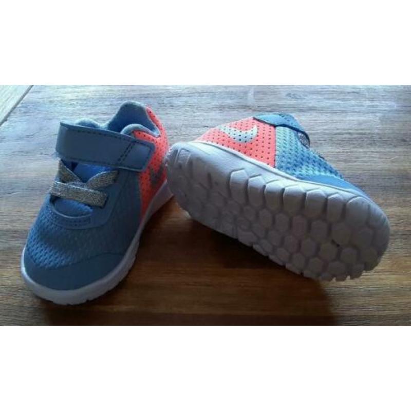 Nike maat 17