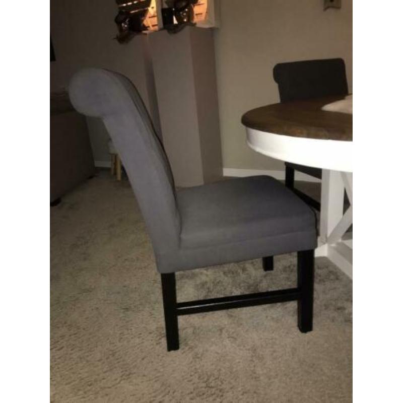 4 grijze eetkamer stoelen
