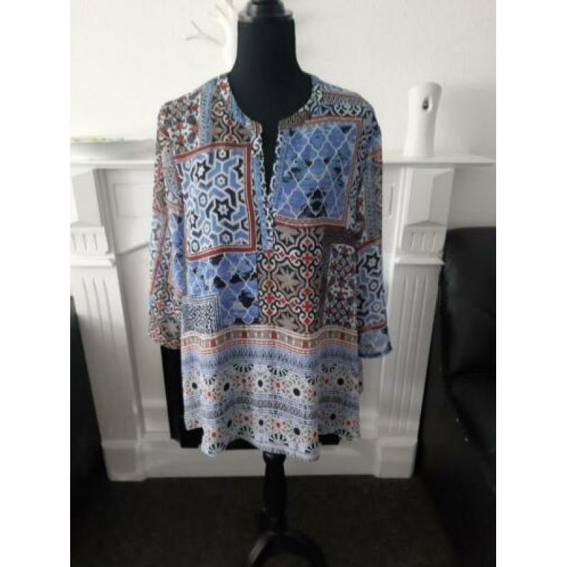 Tuniekje maat 48