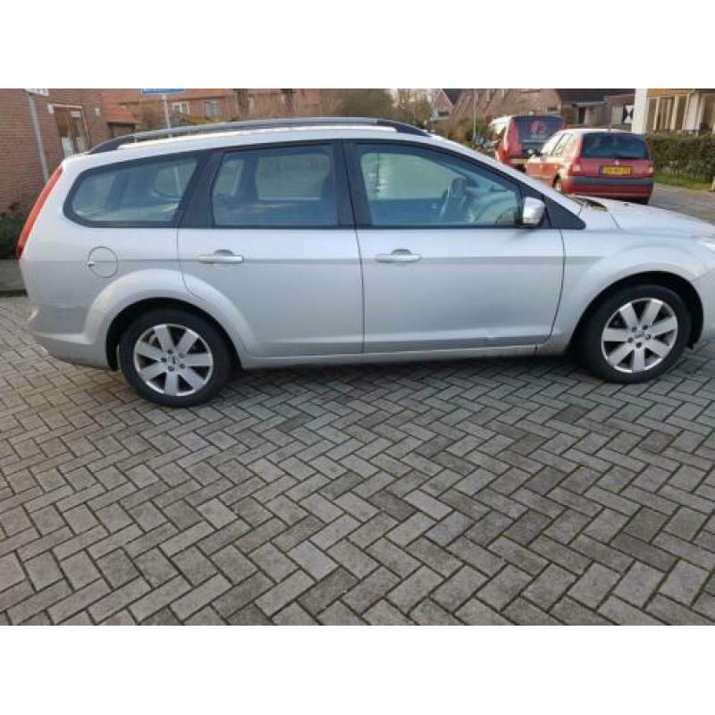 Ford Focus 1.6 Tdci 74KW Wagon 2008 Grijs