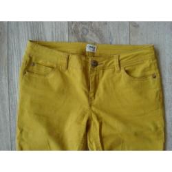 Amper gedragen skinny van ONLY in damesmaat 38 en Lengte 34
