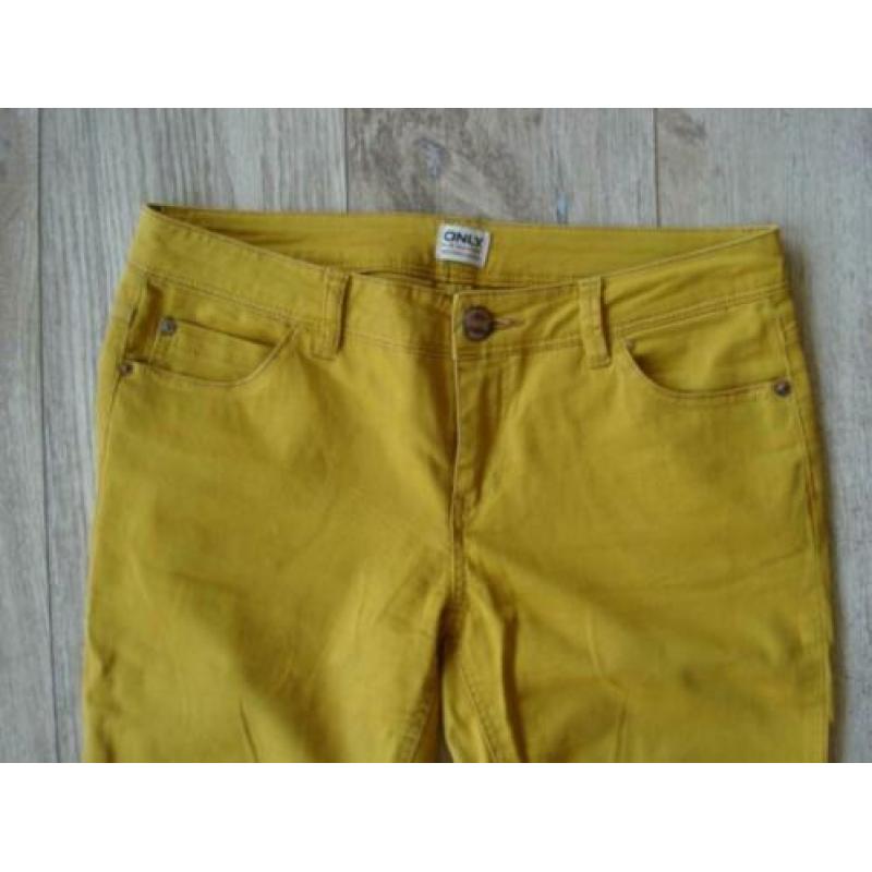 Amper gedragen skinny van ONLY in damesmaat 38 en Lengte 34