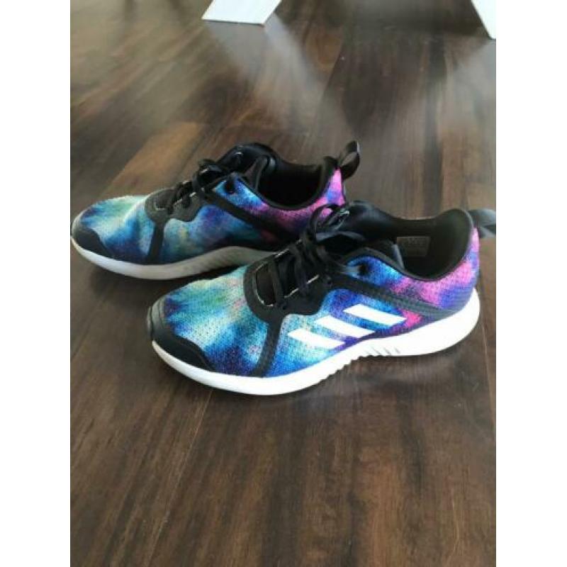 Adidas maat 36