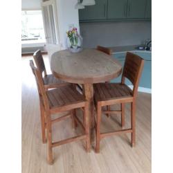 Mooie houten barstoelen (4) en bartafel