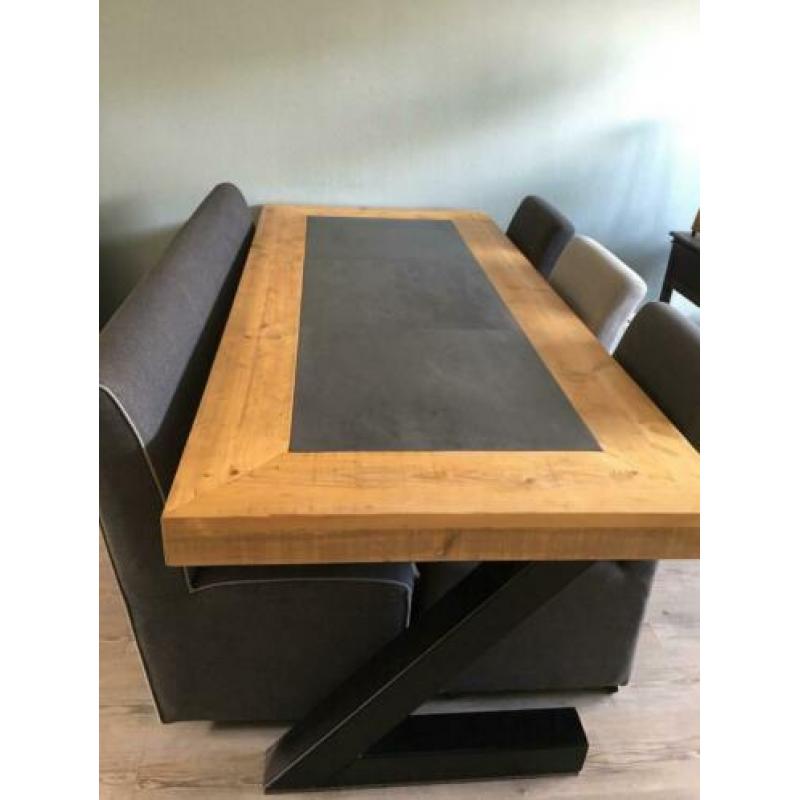 6 persoons eettafel, stoelen en bankje