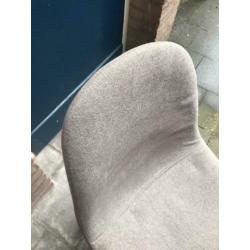 Set van 4 mooie eet stoelen.
