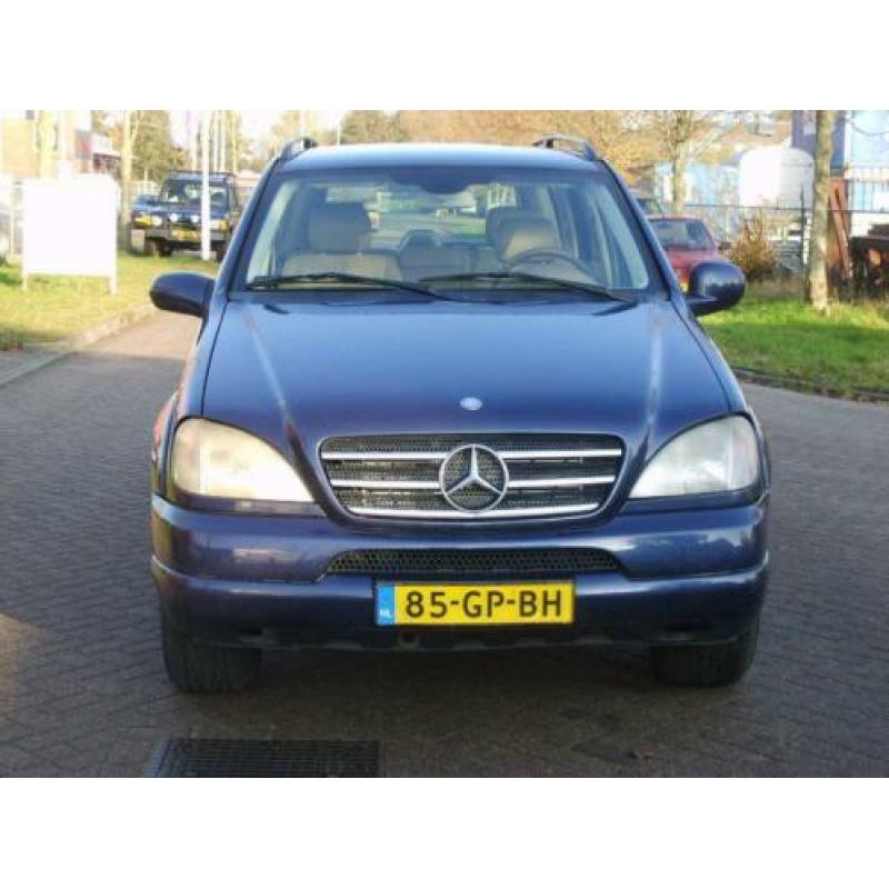 Mercedes-Benz M-Klasse 270 CDI (bj 2001, automaat)