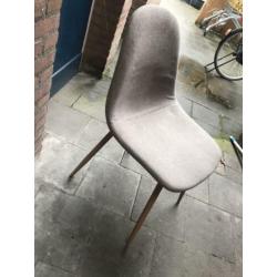 Set van 4 mooie eet stoelen.
