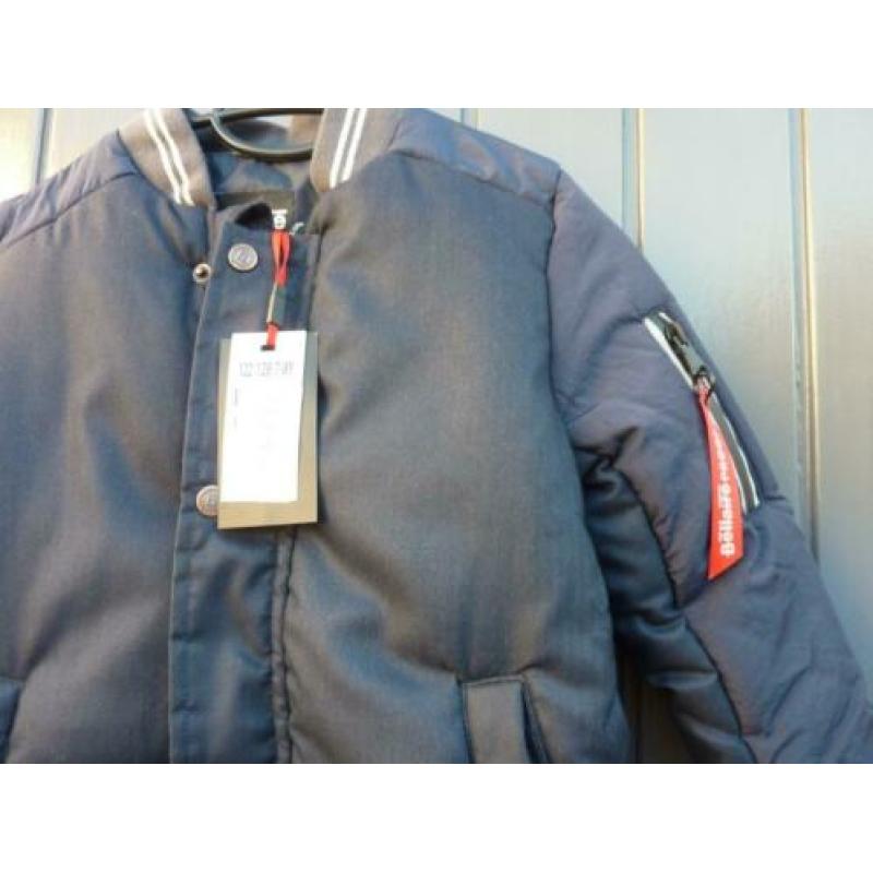 NIEUWE JAS Maat 128 Merk Bellaire met kaartje donkerblauw.