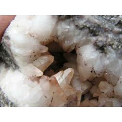 Dolomiet / Calciet Geode met Kristallen.6