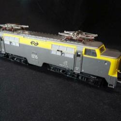 536=Fleischmann 4372 serie 1200 van de Ned.spoorwegen.
