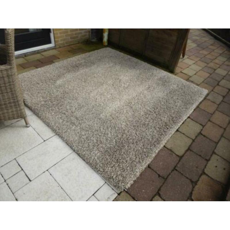 karpet 2 x 2m