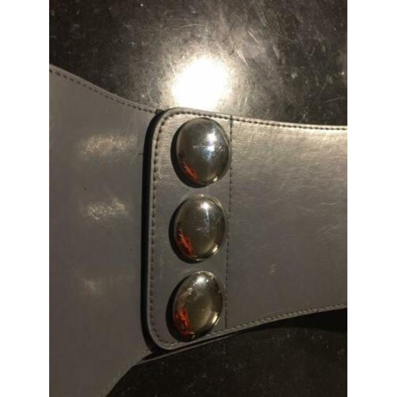 Grijze Leren Taille Riem Drie Studs Klittenband 85 cm