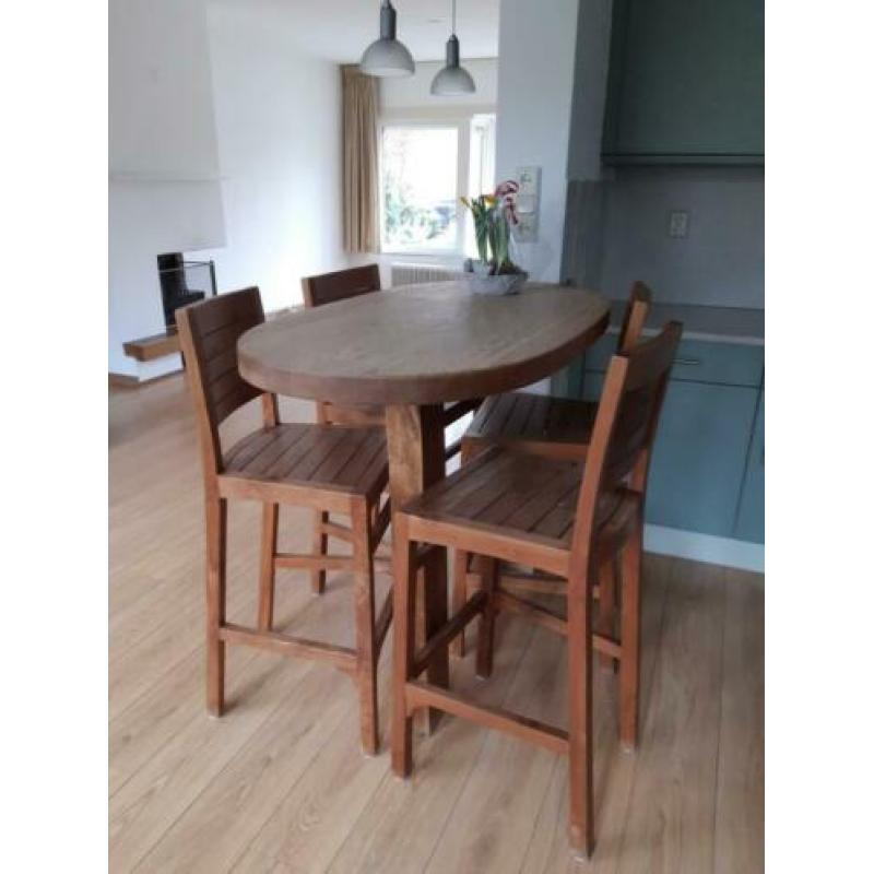 Mooie houten barstoelen (4) en bartafel