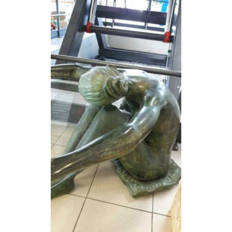 Uniek salontafel bronzen beeld van naakte vrouw