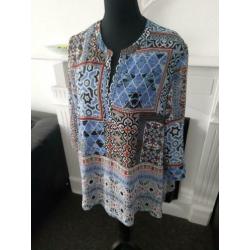 Tuniekje maat 48