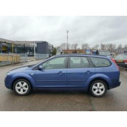 Ford Focus Wagon 1.6-16V Titanium AIRCO,CRUISE,LEDER, 2 X SL