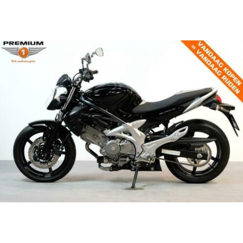 Suzuki SFV 650 GLADIUS (bj 2012)