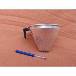 Filterhouder koffiefilter aluminium vintage oud in nette sta