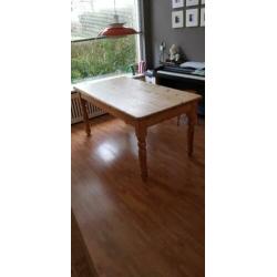 Mooie massief grenen eettafel