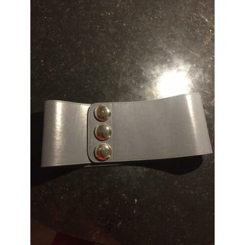 Grijze Leren Taille Riem Drie Studs Klittenband 85 cm