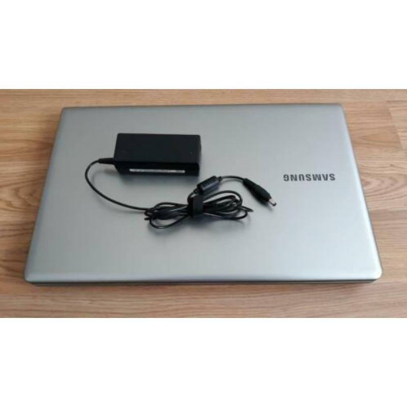 Samsung 17,3" Basis Series 3 voor onderdelen