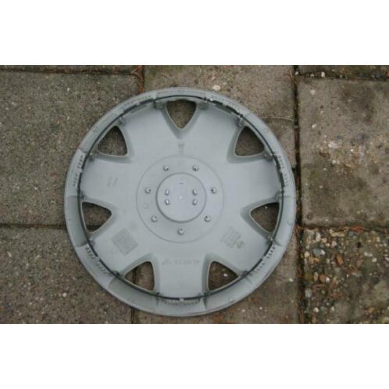 Wieldop Nissan Almera 15 inch (Model 2)