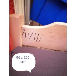 grenen bed 90x200cm