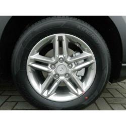 Hyundai Kona 1.0 T-GDI Comfort NAV/AEB VAN € 25.785,- VOOR €
