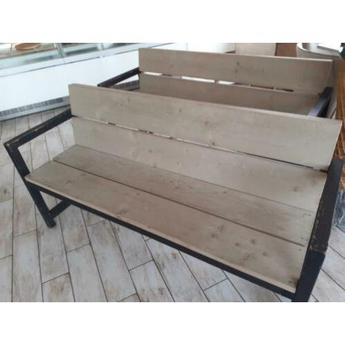Bank van steigerhout , 2 banken te koop .