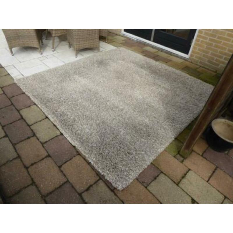 karpet 2 x 2m