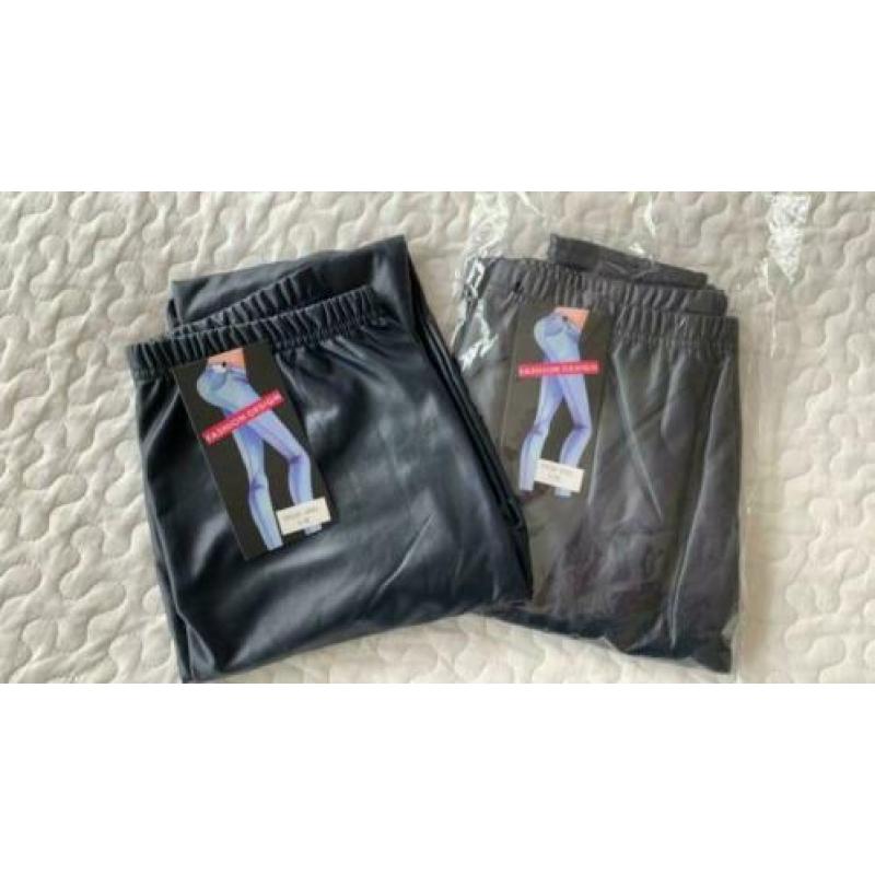 Donkerblauwe legging, lederlook, maat S/M, nieuw