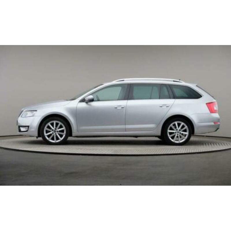 Skoda Octavia Combi 1.6 TDI Greentech JOY Business Automaat,