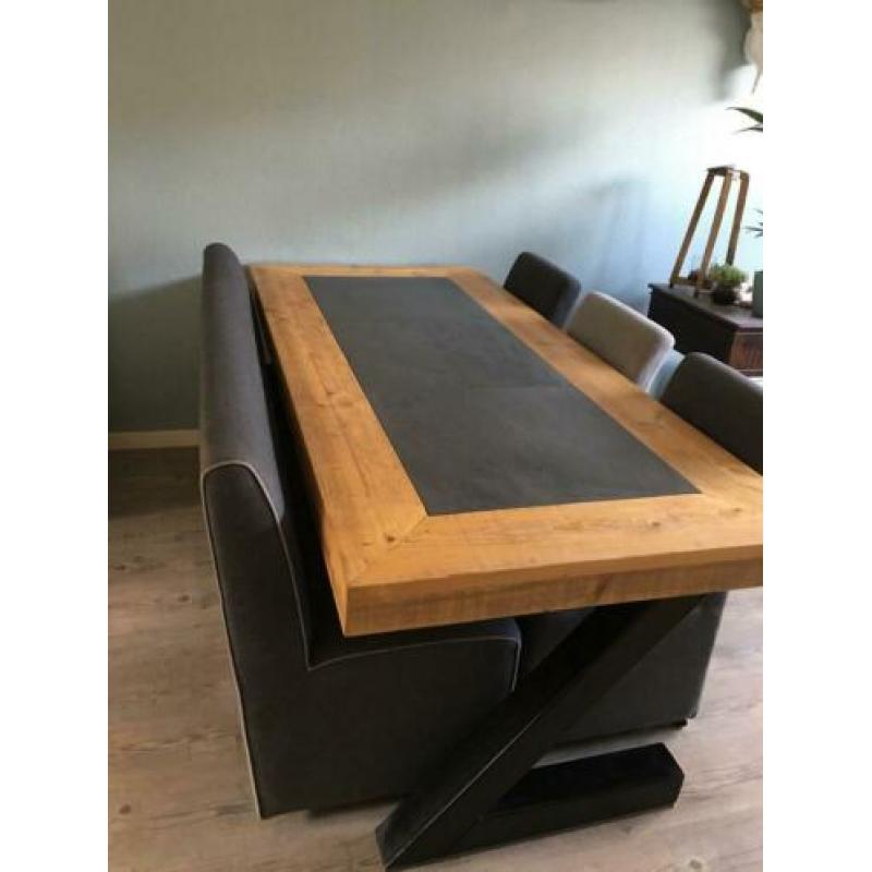 6 persoons eettafel, stoelen en bankje