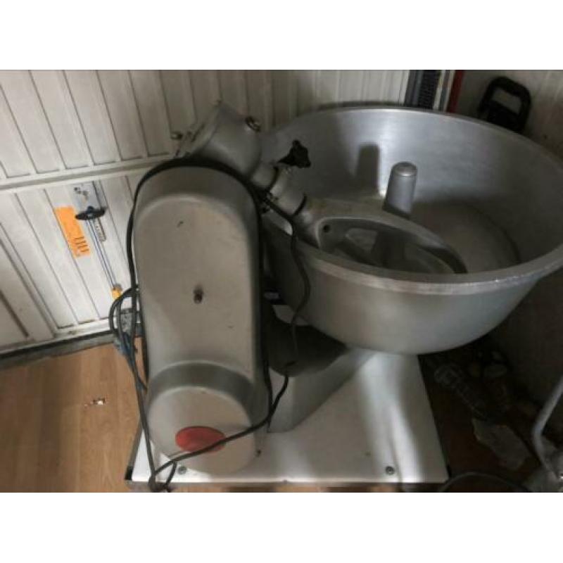 Molen deeg machine