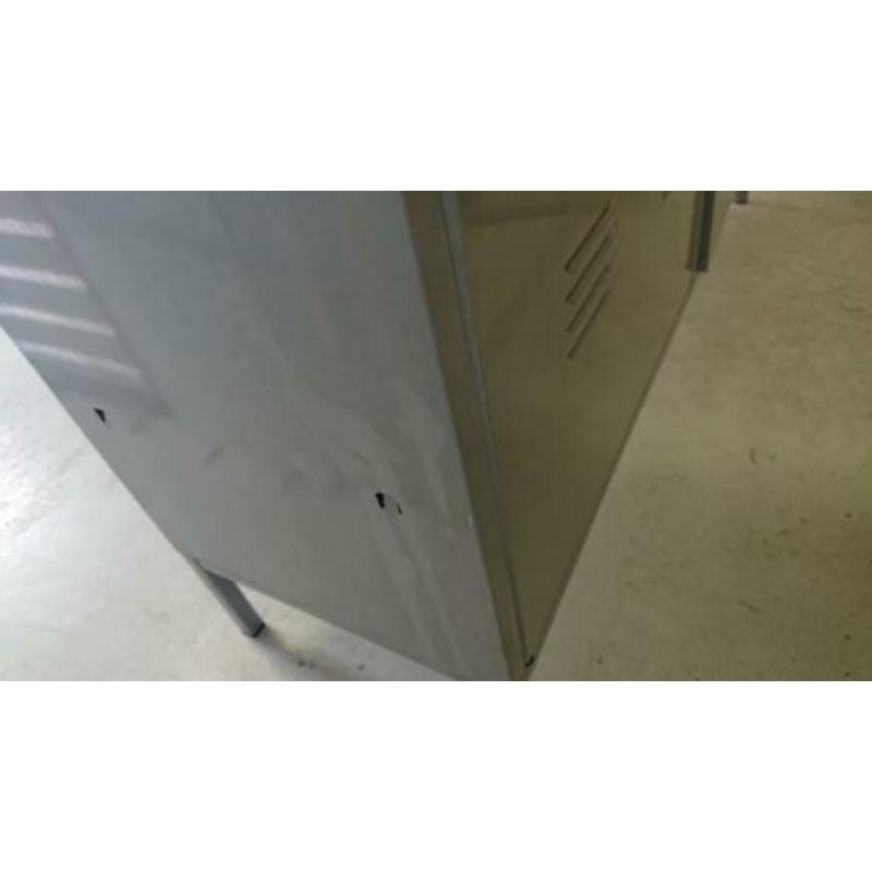 Lockerkast / ikea locker kast / grijze kast / bijna gratis