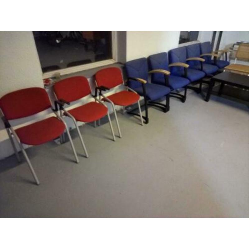 15x nette Ahrend design kantoor wachtruimte kantine stoelen