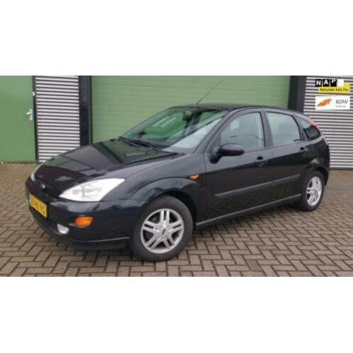Ford Focus 1.6 5D 2001 Zwart AIRCO*TREKHAAK*APK 2021*NAP