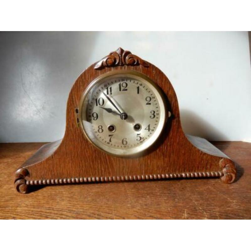Antiekè kleine schoorsteen pendule 1920