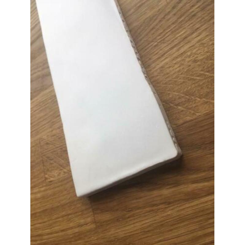 Langwerpige witjes 7.5x30 cm handvorm wandtegel mat wit