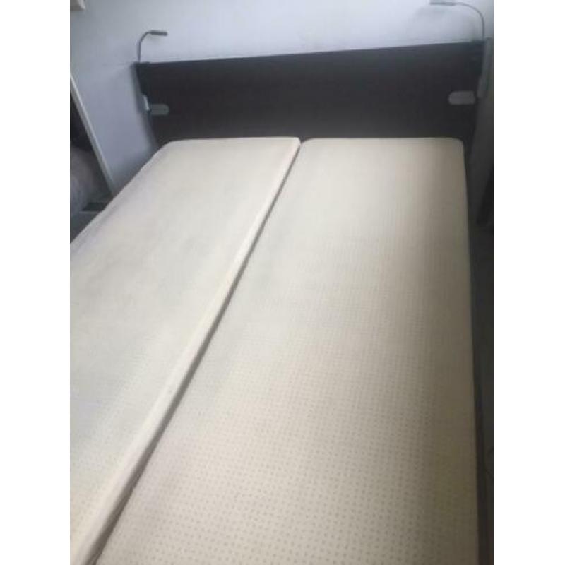 Tweepersoons electrisch verstelbaar bed incl. verlichting