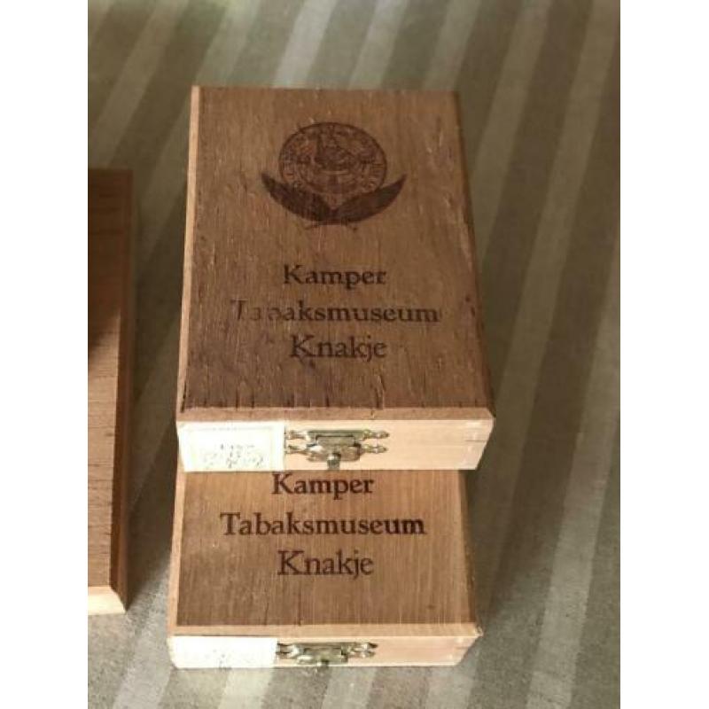 Voor verzamelaar 4 kistjes sigaren van tabaksmuseum kampen