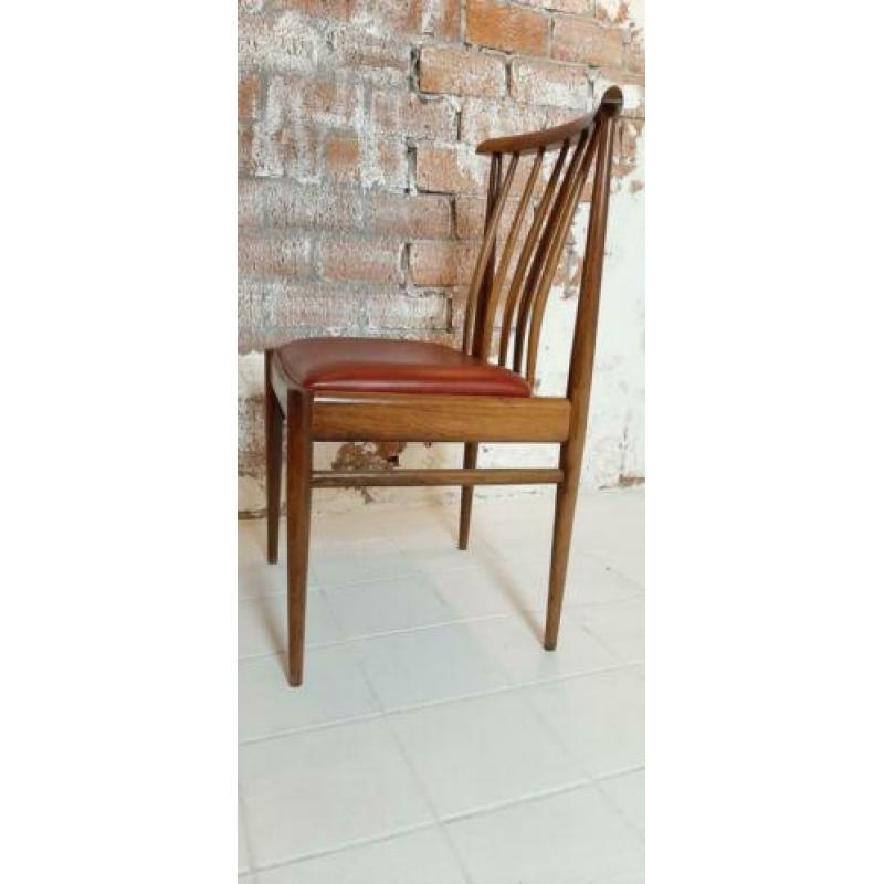 Vintage spijlenstoel Rood licht gemarmerd skai Rio Rosewood