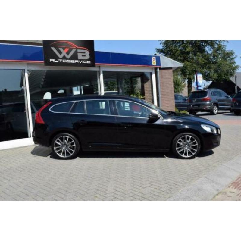Volvo V60 2.0 T5 Momentum 203pk Navigatie Xenon Automaat