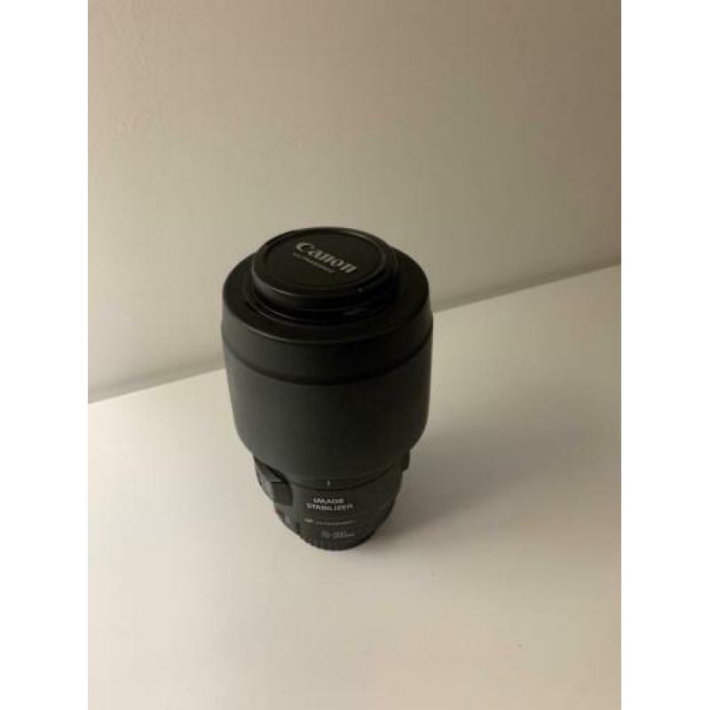 Canon Zoom Lens EF 70-300 mm 4-5.6 IS USM